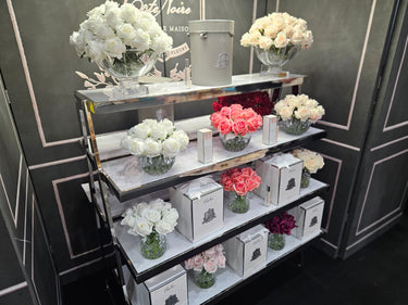 Luxury Round 13 Rose Bud Bouquet - White Peach - RRB05 (Carton of 1)